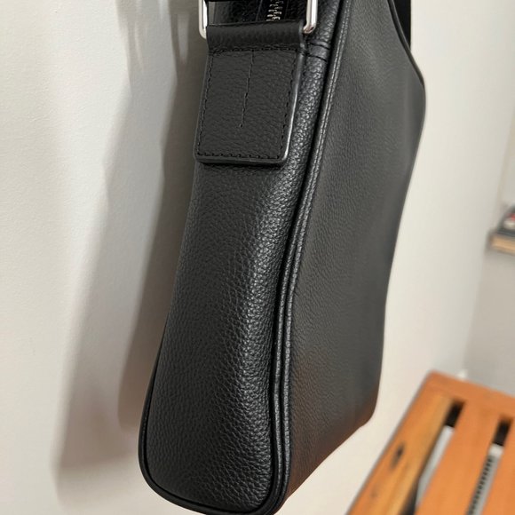 Le Tanneur luxury pebbled leather bag - Picture 2 of 8